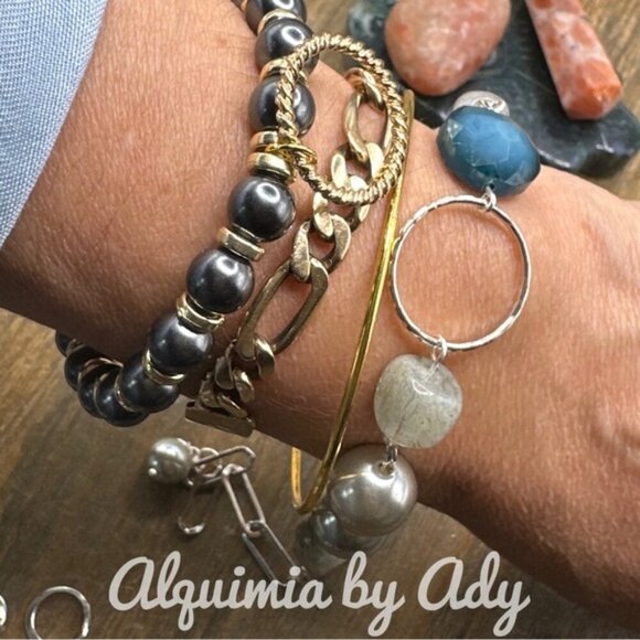 Gold and gray labradorite bracelet - Picture 2 of 2